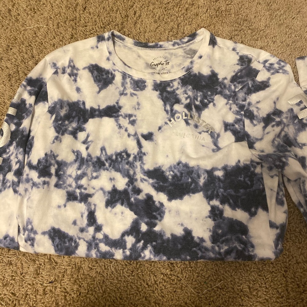 hollister tee shirt